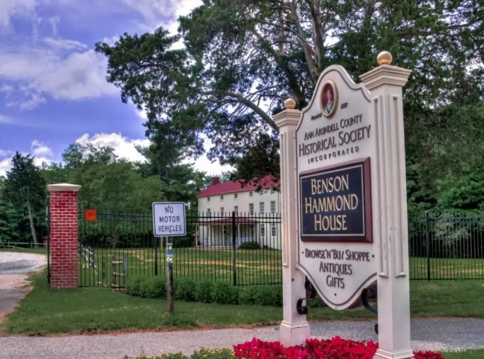 Benson Hammond House Gate on Aviation Blvd